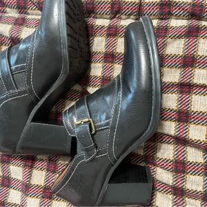 Naturalizer N5 comfort shoe size 8.5